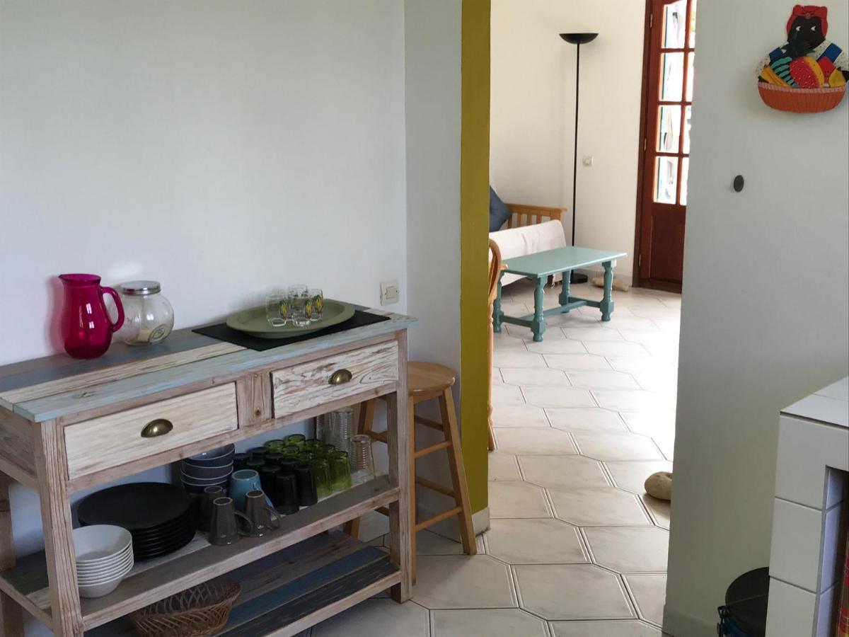 Case A Lili, Joli Haut De Villa Face A La Mer Dans Le Bourg. Terre-De-Haut Exterior foto