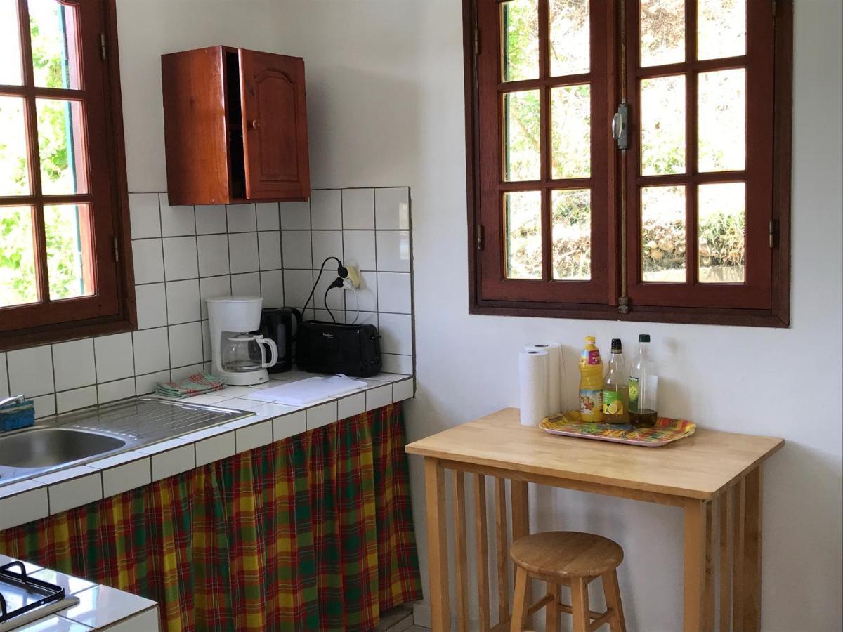 Case A Lili, Joli Haut De Villa Face A La Mer Dans Le Bourg. Terre-De-Haut Exterior foto